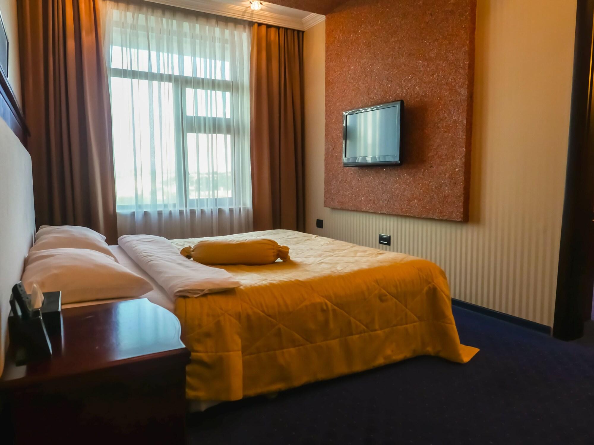 Dubai International Hotel Baky Esterno foto