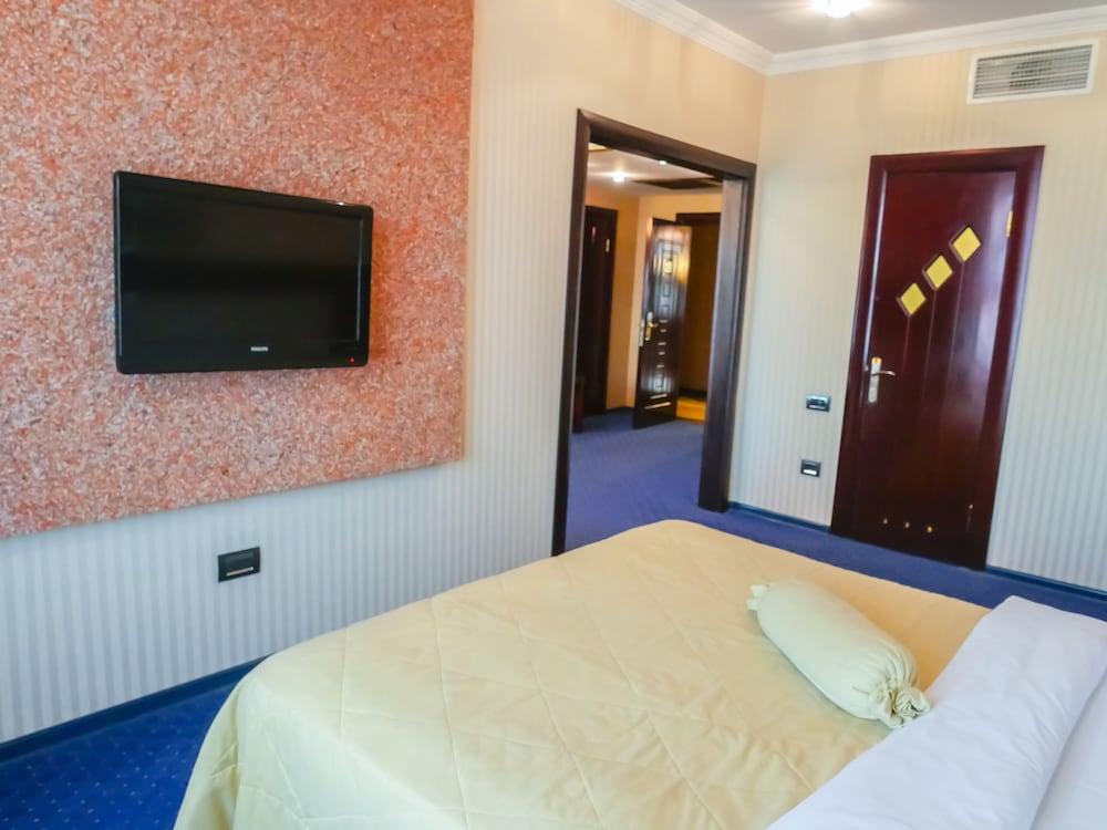 Dubai International Hotel Baky Esterno foto